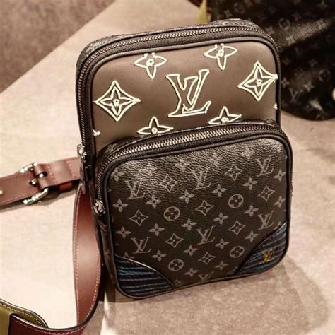 louis vuitton man purse